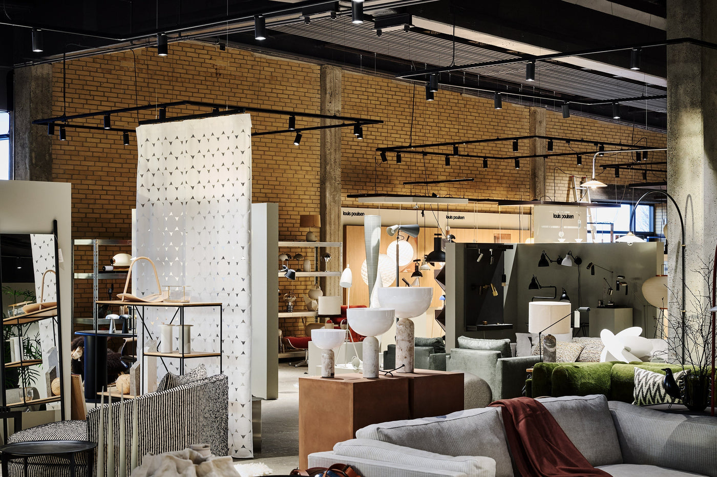 LYS Software System: Transforming Global Retail Sustainability